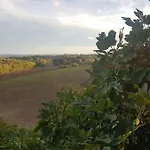 Dans Un Chateau Feodal Au Coeur De La Toscane Occitane Albi-cordes-rabastens