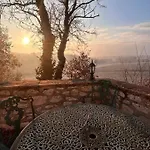 Prázdninový dům Dans Un Chateau Feodal Au Coeur De La Toscane Occitane Albi-cordes-rabastens