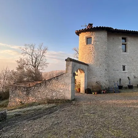 Dans Un Chateau Feodal Au Coeur De La Toscane Occitane Albi-cordes-rabastens Feriehus *