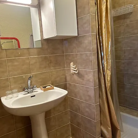 Dans Un Chateau Feodal Au Coeur De La Toscane Occitane Albi-cordes-rabastens *