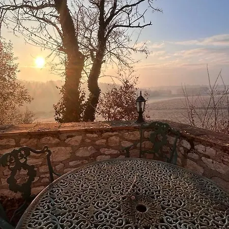 Prázdninový dům Dans Un Chateau Feodal Au Coeur De La Toscane Occitane Albi-cordes-rabastens