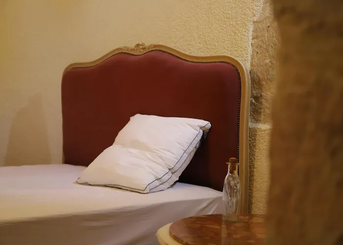 Dans Un Chateau Feodal Au Coeur De La Toscane Occitane Albi-cordes-rabastens