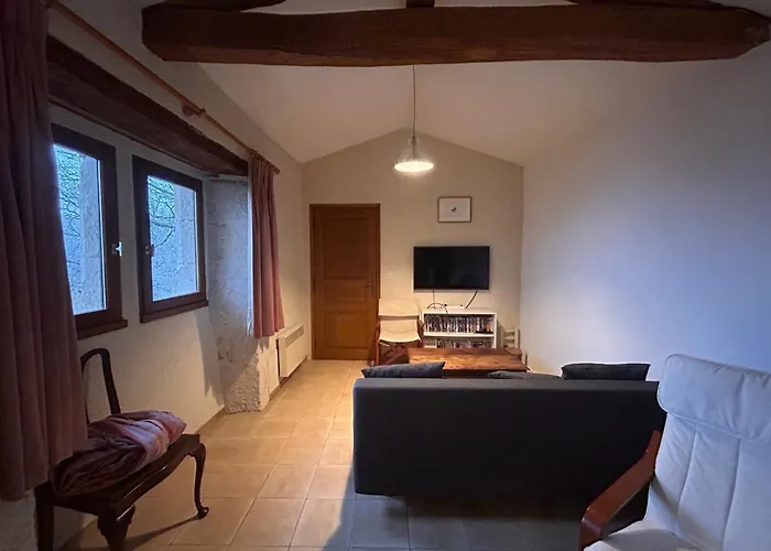 Dans Un Chateau Feodal Au Coeur De La Toscane Occitane Albi-cordes-rabastens * Senouillac