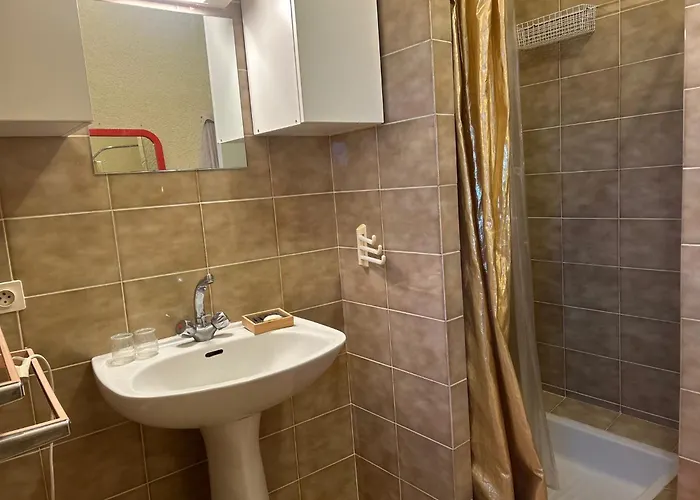 Dans Un Chateau Feodal Au Coeur De La Toscane Occitane Albi-cordes-rabastens *