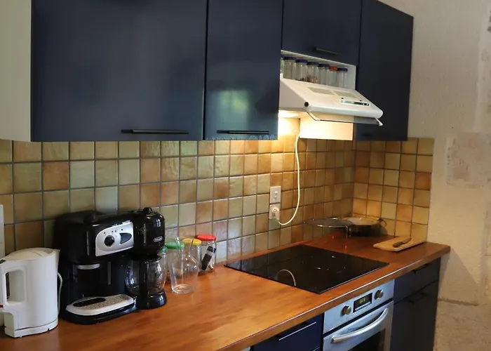 Dans Un Chateau Feodal Au Coeur De La Toscane Occitane Albi-cordes-rabastens *